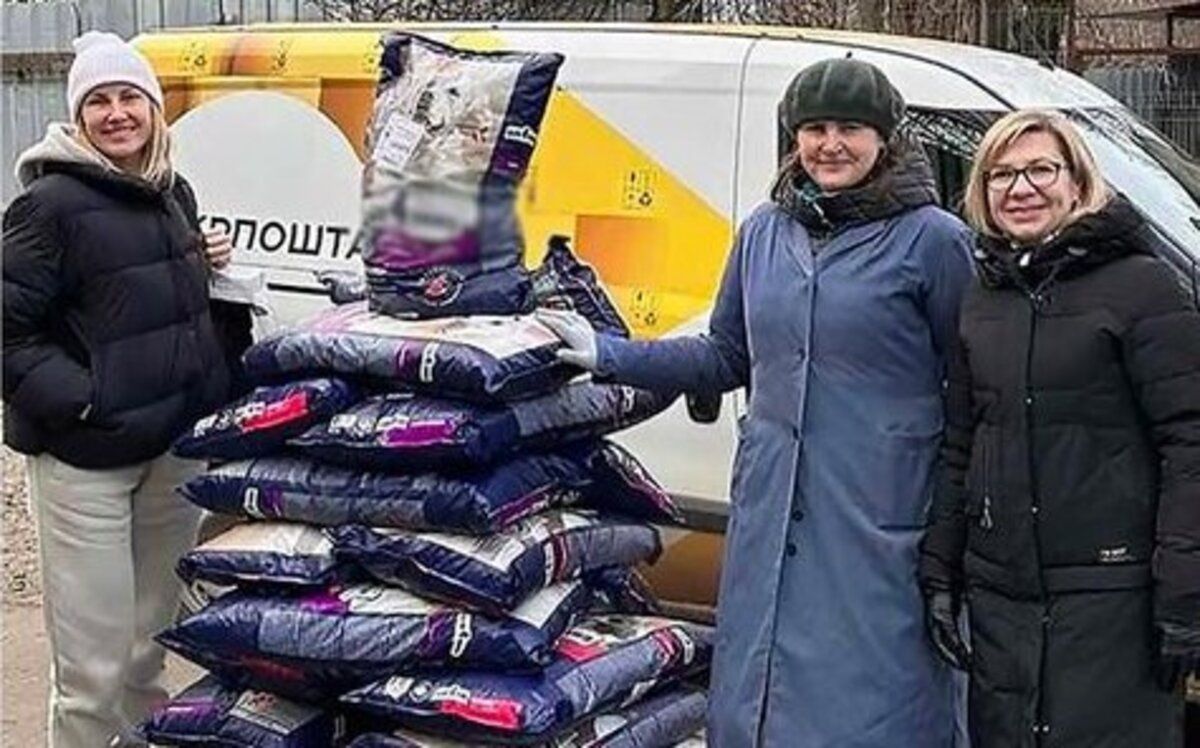 Приют "Счастливый пес" получил корм и материалы для вольеров от Укрпочты Приют "Счастливый пес" получил корм и материалы для вольеров от Укрпочты